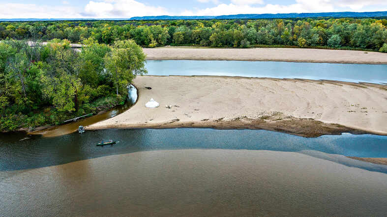 Checking In & Checking Out: Round River Landings for Glamping